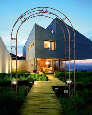 Arco de jard�n en metal con l�mparas solares 120 x 30 x 230 cm