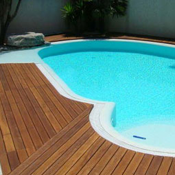 Lamina de terraza � madera ex�tica Cumaru